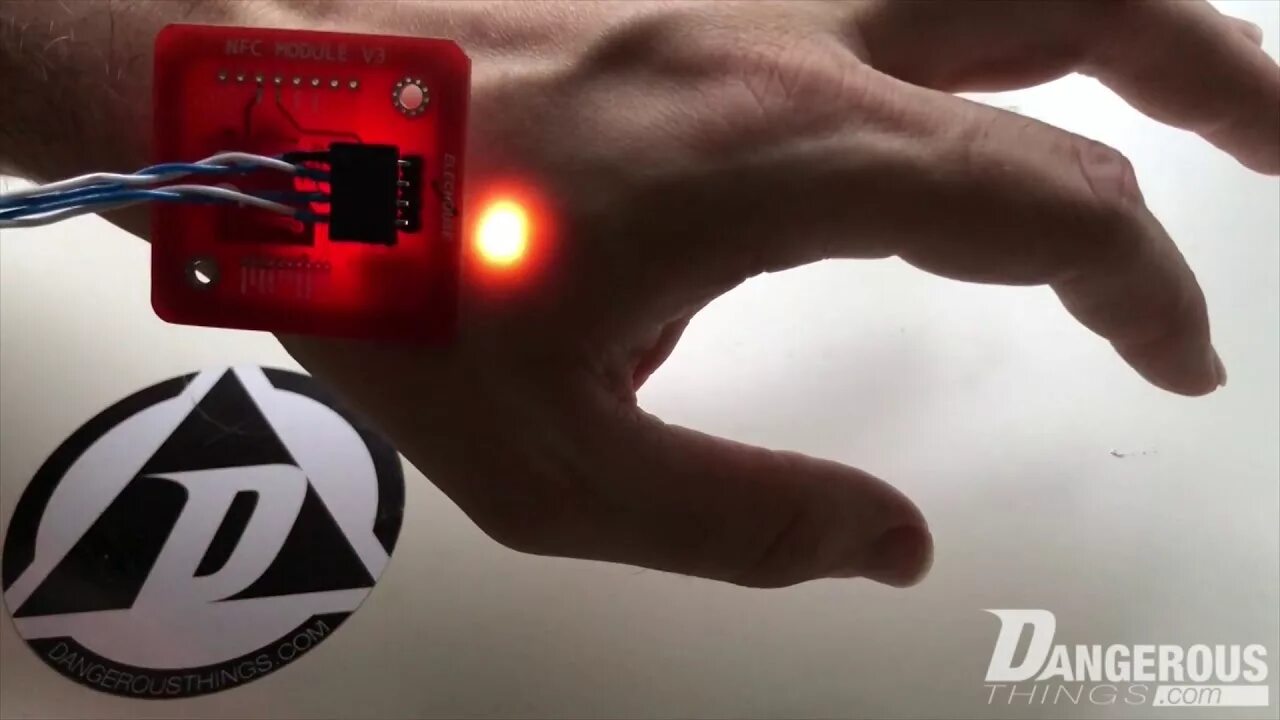 Dangerous things. Кредитные чипы в киберпанке. Лед чип. NFC Microchips.
