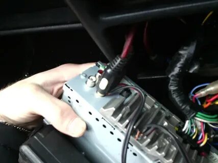 Не играет музыка в машине