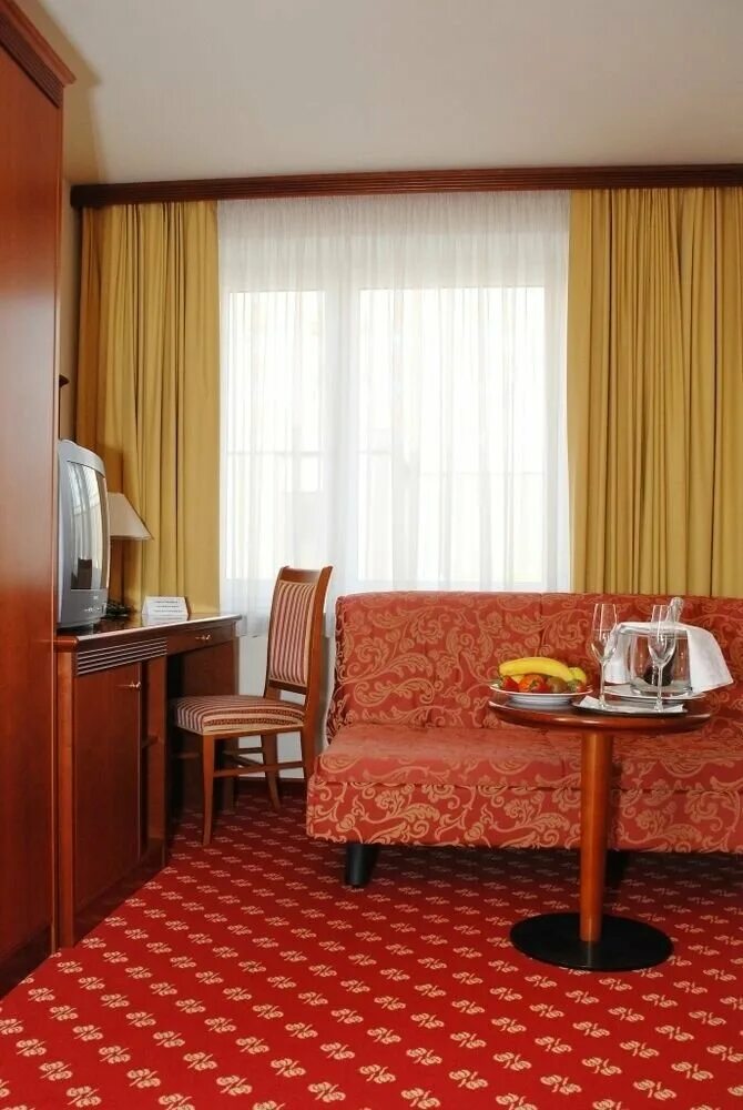 отель пекин белоруссия. диван минск-2. минск отели 5 звезд. минск отели 5 звезд. пекин минск.