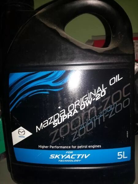 Залил масло 0w20. Mazda 0w20 5л. Масло 0w20 Мазда СХ 5. Масло Мазда 0w20 SKYACTIV. Оригинальное масло Мазда СХ-5 0w20.