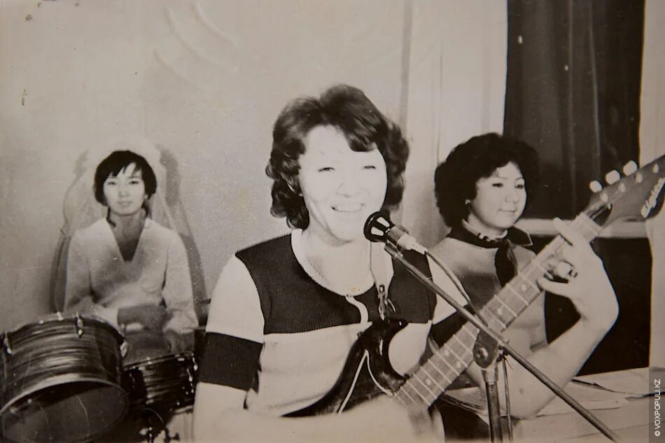 Виа 1969. Виа девчата 70е. 1 виа советского союза.