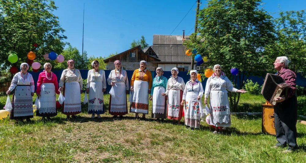 Приход лета в россии. Вахруши храм Вознесения Господня. Церковь Вахруши. Настоятель Церковь Вахруши. Храм в Вахрушах.