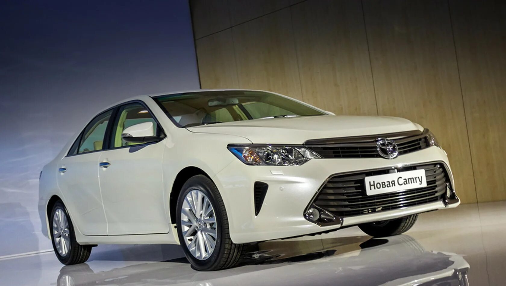 Toyota Camry 2015. Toyota Camry седан. Тойота Камри последняя модель. Тойота Камри японский 2015 года.