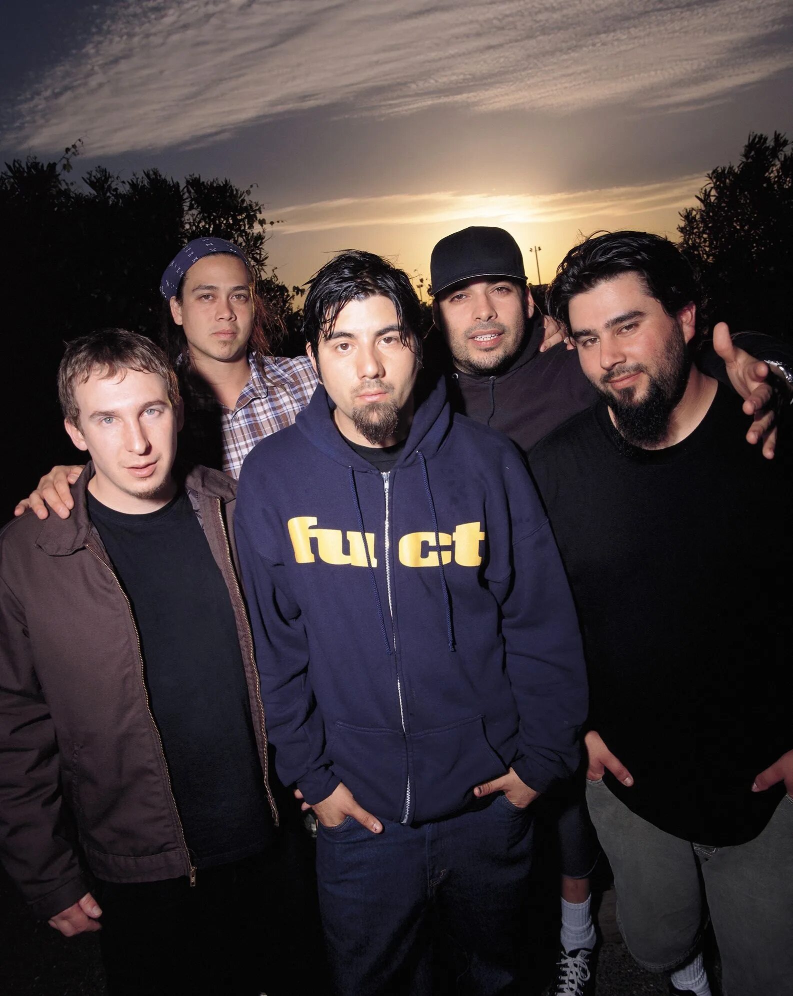 Deftones 1990. Deftones музыка. Deftones метал-группа. Deftones музыка. Deftones музыка.