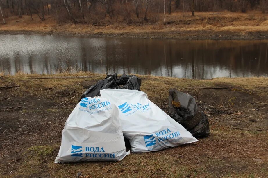 Россия без воды. Мешки вода России. Всероссийская акция вода России. Экологические акции про воду. Вода России акция инвентарь.