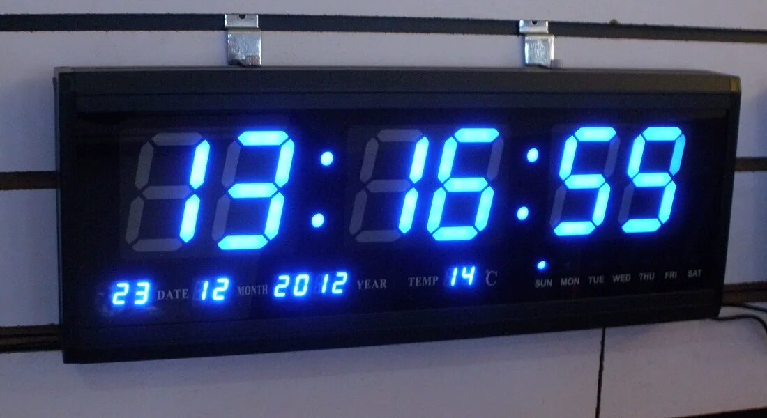 Цифровые электронные часы c51. Настенные электронные часы гранат с-2502t-син. Часы настенные Digital led Clock. Часы электронные настенные большие. Часы электронные настенные подсветкой
