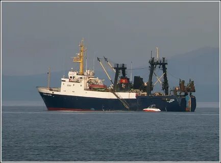Рыболовное судно ангел