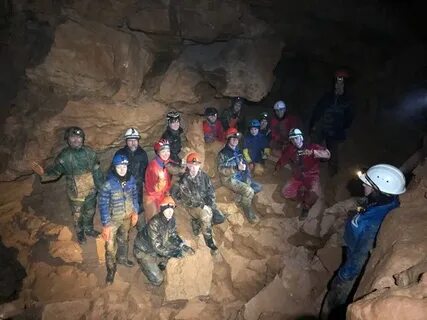 Пещерники пещерники мы гордые пещерники