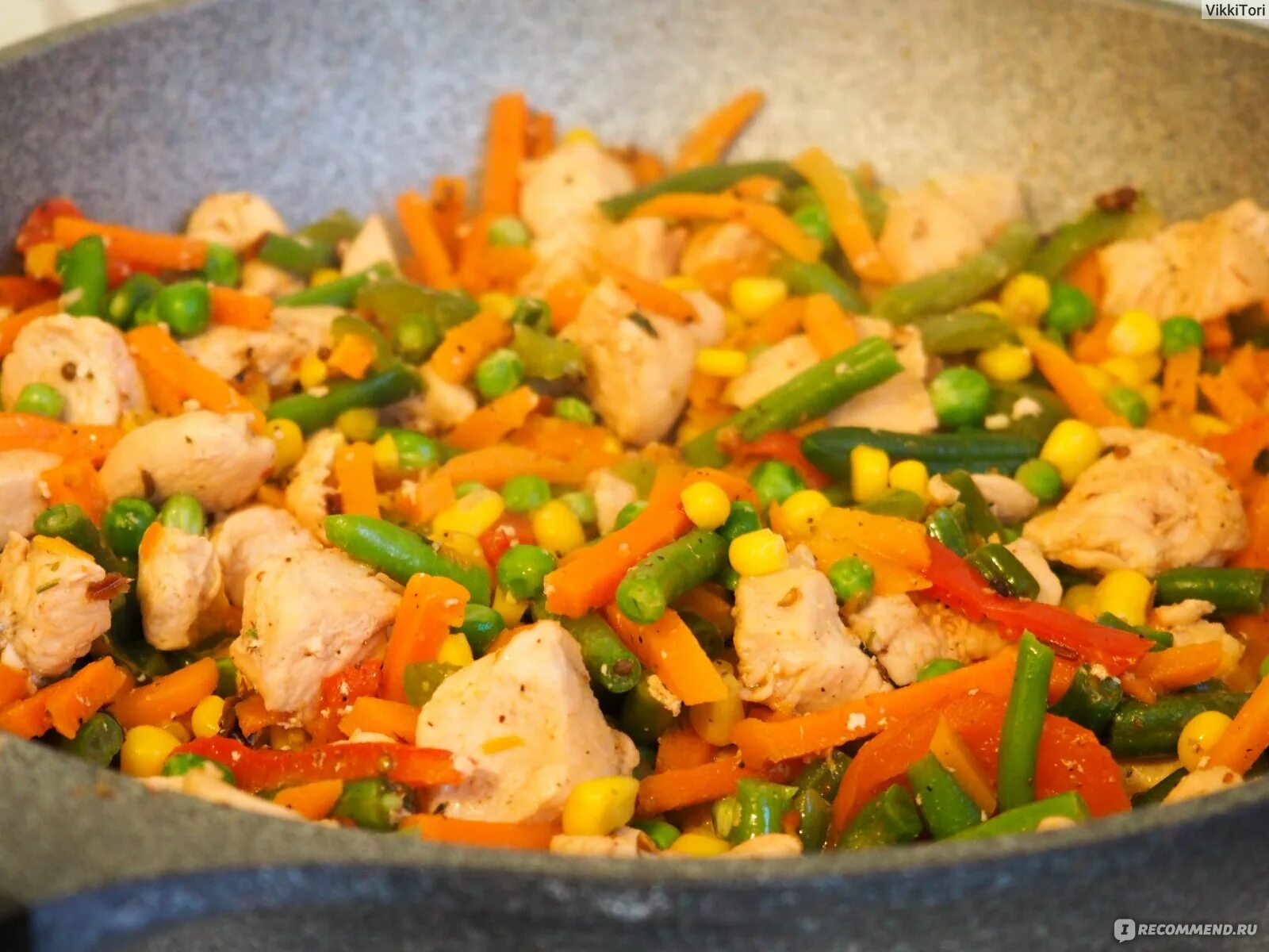 Блюда из курицы с мексиканской смесью. Рецепт с мексиканской смесью и курицей. Рецепт с мексиканской смесью и курицей. Рис с мексиканской смесью и курицей. Филе с мексиканской смесью.