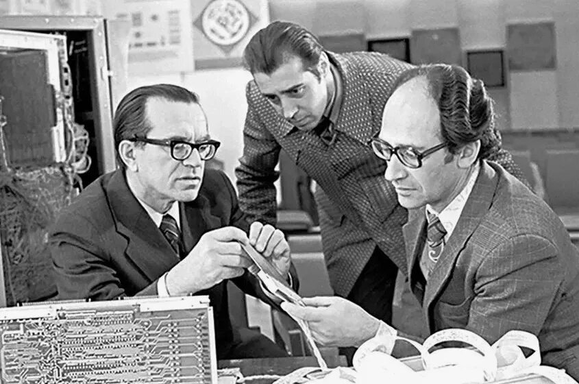 Ученые советского времени. Лаборатории нии биохимии ссср. Ученые ссср. Академик несмеянов. Ученые 1970.