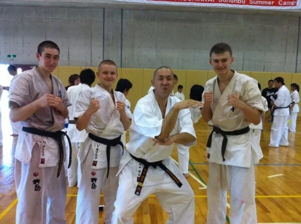 Уракен учи каратэ. Приветствие в карате. Ос карате. Назар насиров каратэ хакасия шихан. Осс каратэ.