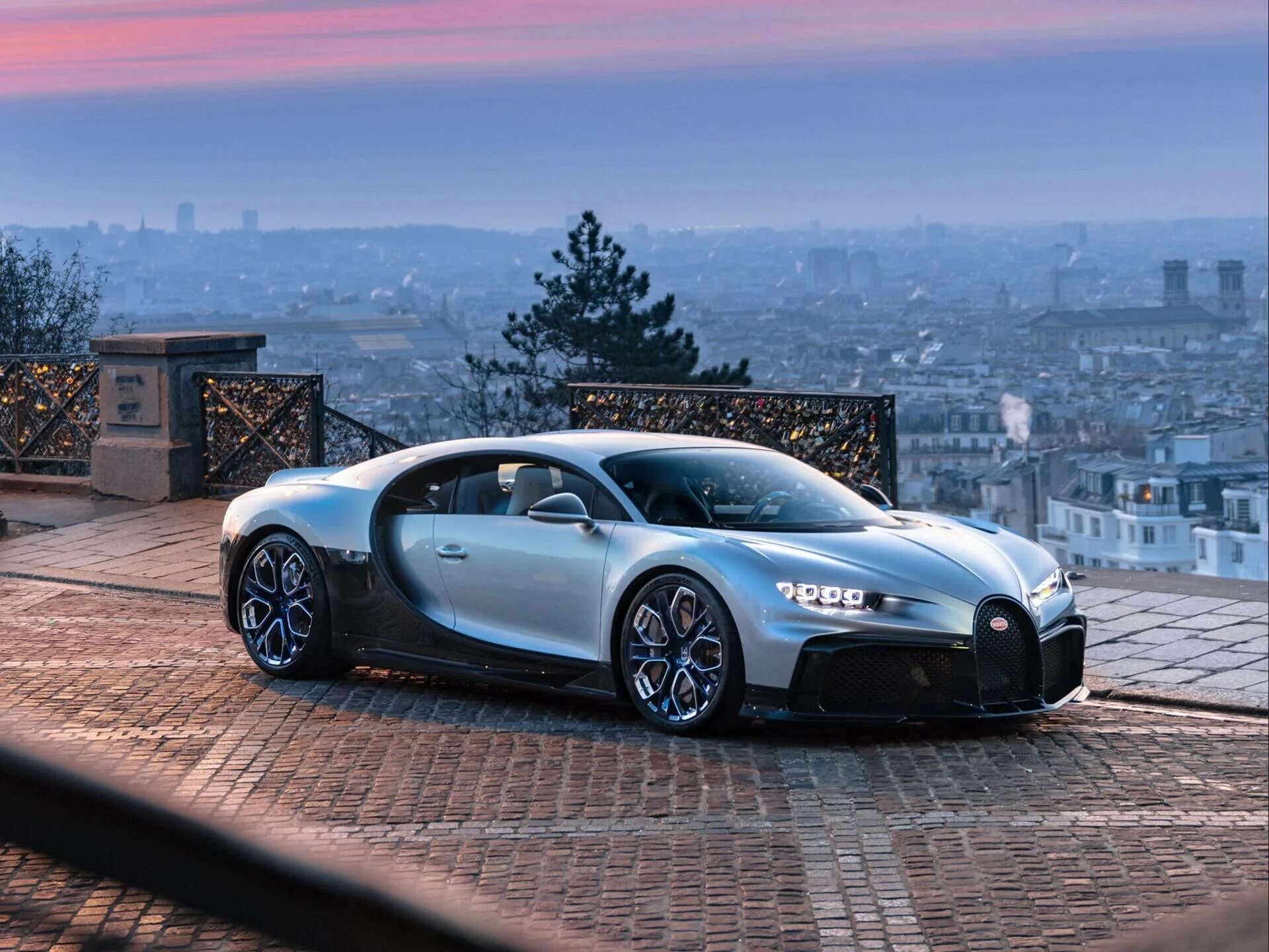 Bugatti сайт. Бугатти 2023. Бугатти ЧИРОН 2022. Bugatti Chiron super Sport 300+. Бугатти 2022 года.