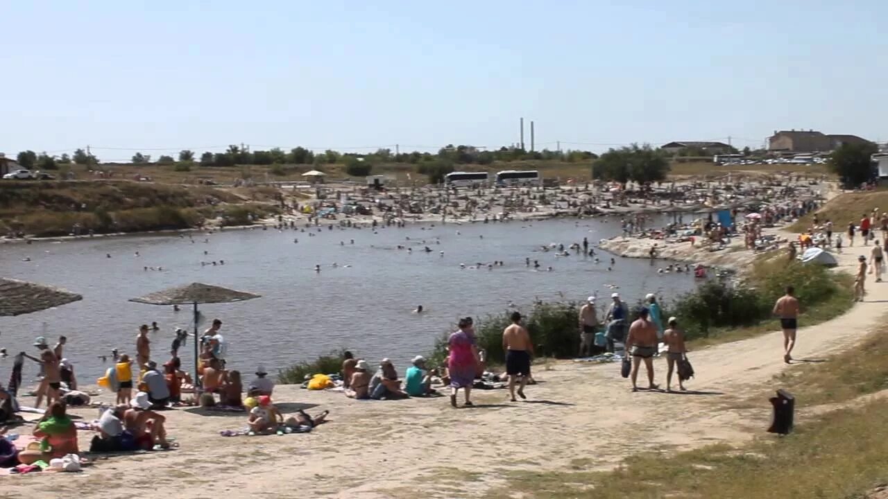 Соль-илецк курорт видео. Видео соленый озера. Озеро эльтон купание. Баскунчак соленое озеро. Видео соленый озера.