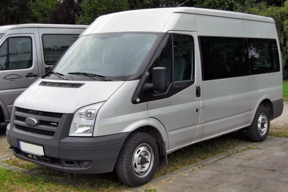 Лист форд транзит. Ford Transit 2006 пассажирский. Ford Transit 2000. Форд Транзит минибус 2000. Форд Транзит 2.2 пассажирский.