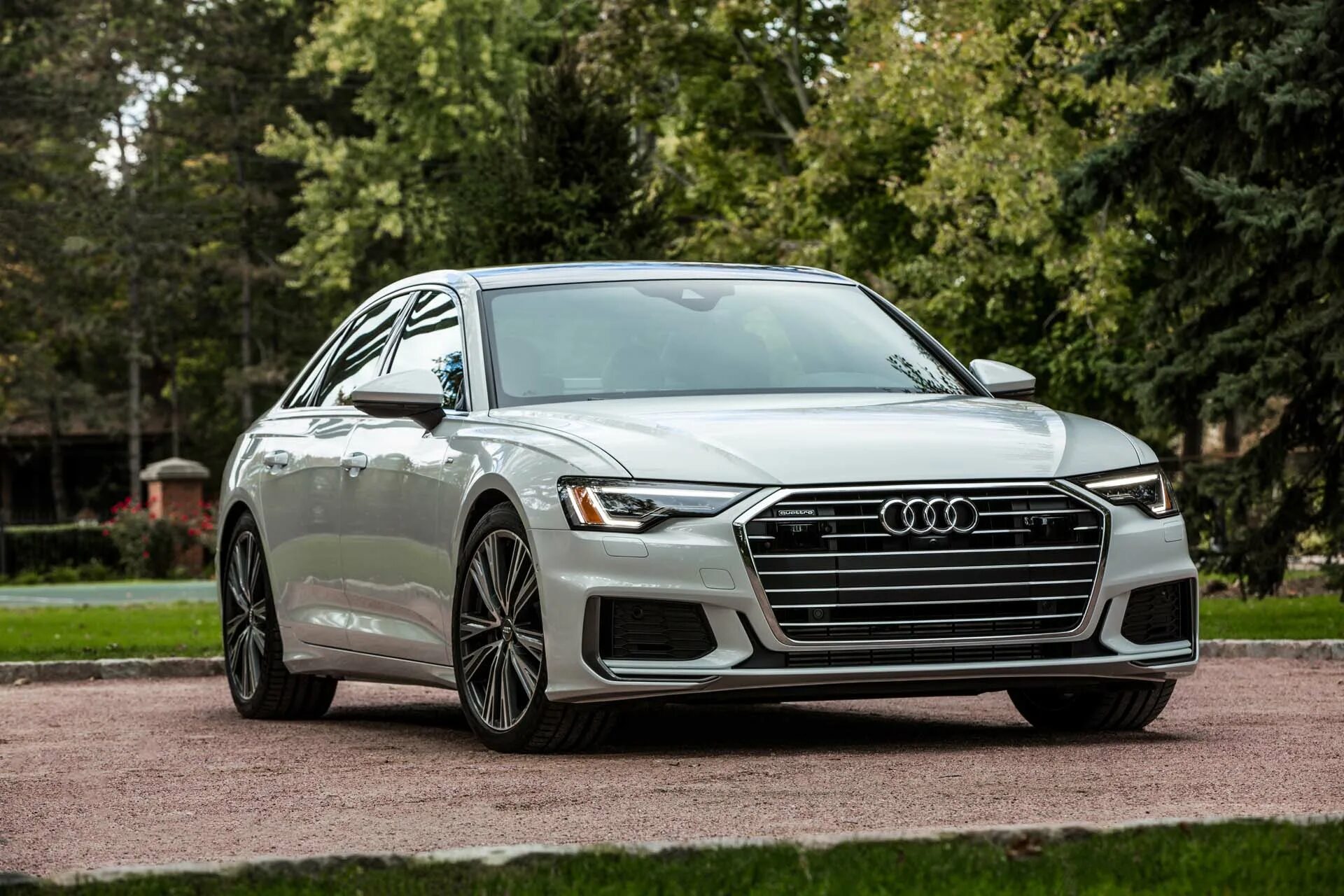 Купить ауди 2019. Audi a6 2021. Ауди а6 седан 2021. Audi a6 2021 белая. Ауди а6 2021 белая.