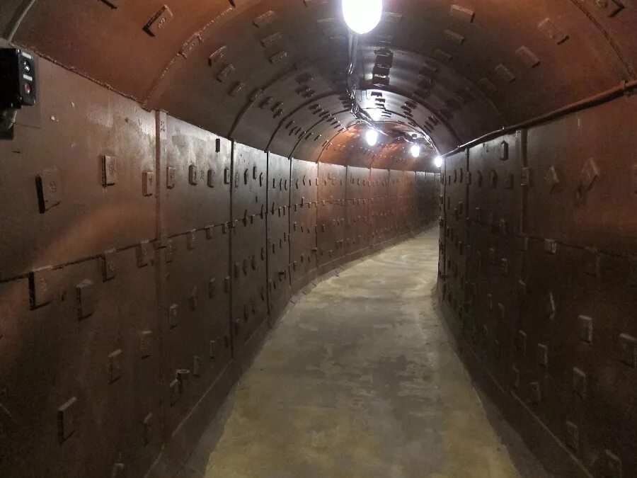 Бомбоубежище в тольятти. Бункер 42 под землей. Бункер. 2023 / Bunker. Бункер 2022. Бункеры в Москве 2022.