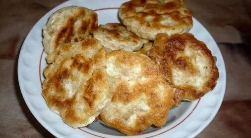 Оладьи без кефира. Оладушки на молоке пышные. Постные оладьи рецепт. Оладьи из кабачков без яиц. Оладьи из хурмы.