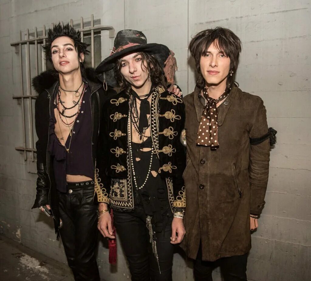 Группа palaye royale участники. Группа palaye royale участники. Palaye royal. Palaye royal. Palaye royal.