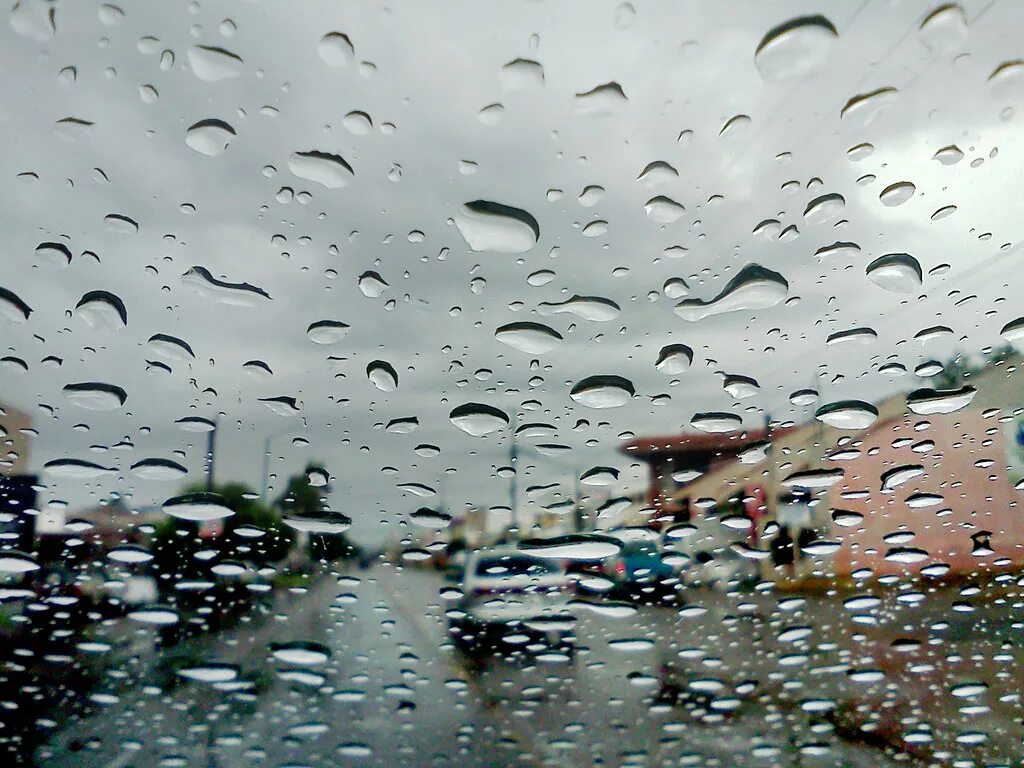 Июль дождь. Граница дождя. Умеренный дождь. Дождливо в июле.