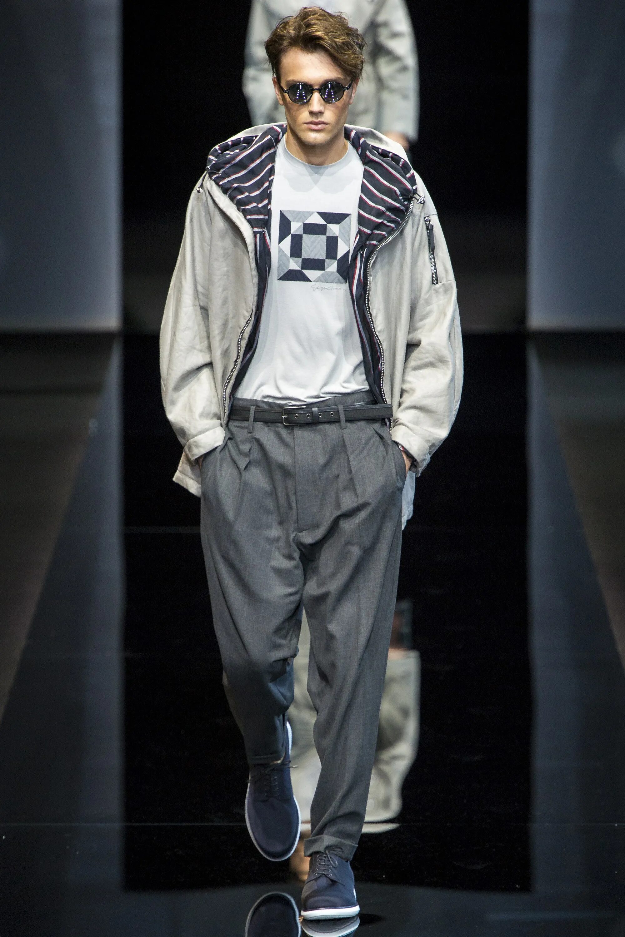 версаче весна лето 2020 menswear. армани мужская коллекция 2017. джорджио армани мужская коллекция одежды. версаче спринг 2020. версаче мужские подиум 1999.