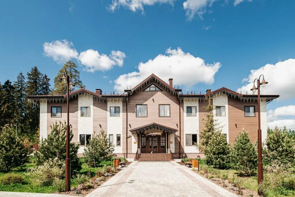 Усадьба охотника клинский район. Усадьба охотника. Поместье охотника. Отель усадьба подмосковье. Усадьба охотника клинский район цена и фото.