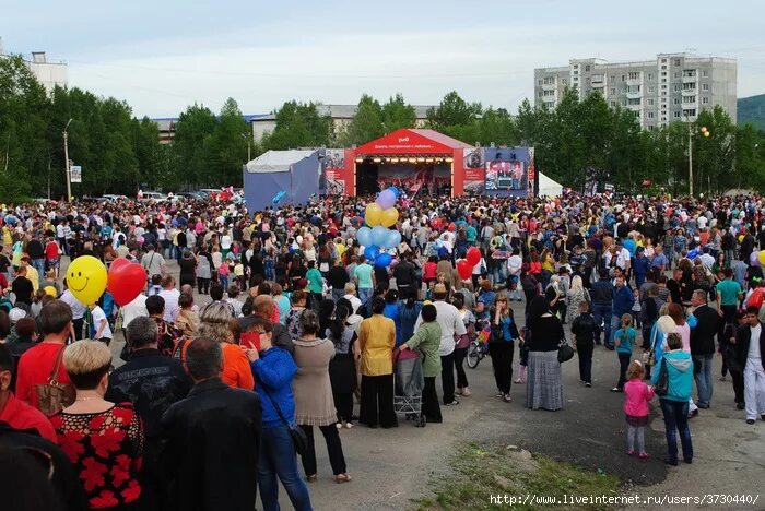 Значки бама. Бам 40 77647. Медаль 50 лет байкало-амурской магистрали. Знак 40 лет баму. Бам 40.