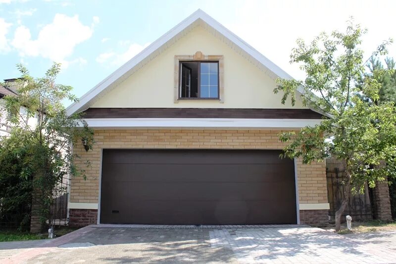 проект двухэтажного гаража на 2 машины. проект двухэтажного гаража на 2 машины. двухэтажный гараж на 2 машины. гараж с мансардой проекты с односкатной крышей. гараж с мансардой проекты.