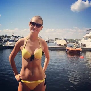 Жалаңаш актриса Юлия Куваева