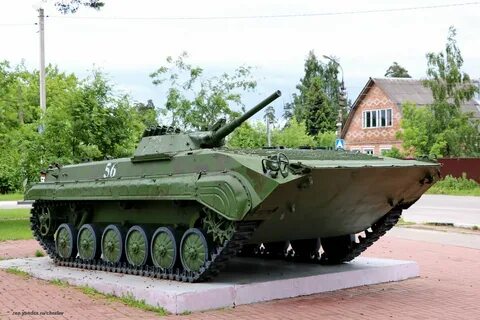 2 машины бмп