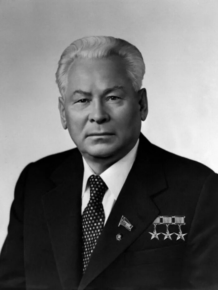 Борис ельцин 1985. Брежнев генеральный секретарь цк кпсс. Первый председатель цк. Брежнев 1966. Леонид брежнев и хрущев.