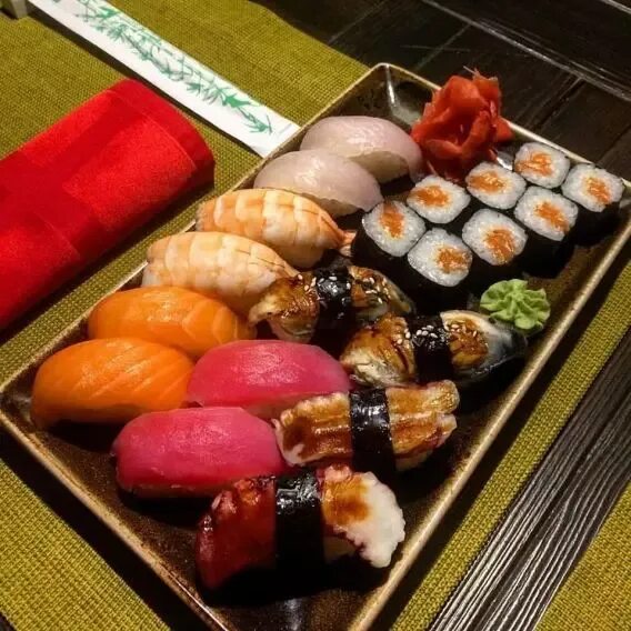 Японский ресторан тольятти. Шири ресторан. Шири тольятти. Ресторан на буденного 2. Ресторан на буденного 2.