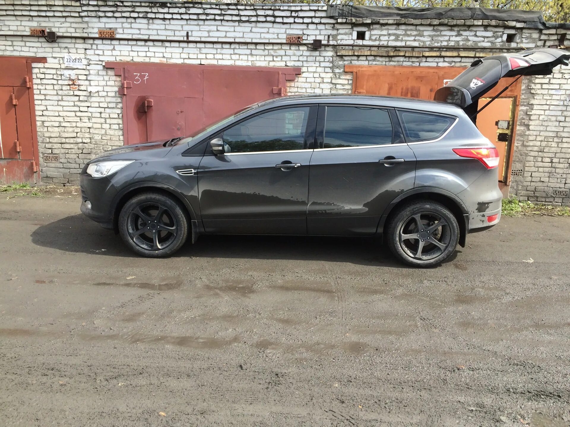 Форд куга r17. Ford Kuga на 16 колесах. Форд Куга 2 r19. Форд Куга 2 r18. 245/55/18 Форд Куга.