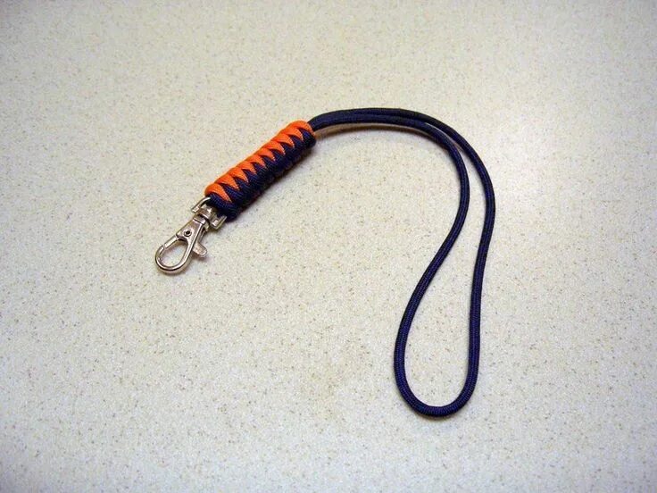 Как надеть темляк. Узел для темляка. темляк snake knot. темляк змеиный узел. поводок ланъярд паракорд.