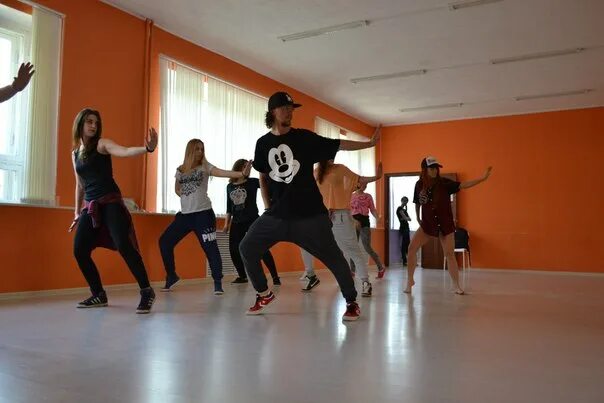 Студия танцев в Подольске. Современные танцы в Подольске. Шаг вперед Подольск. Dream Dance Studio Подольск. Школа танцев подольск