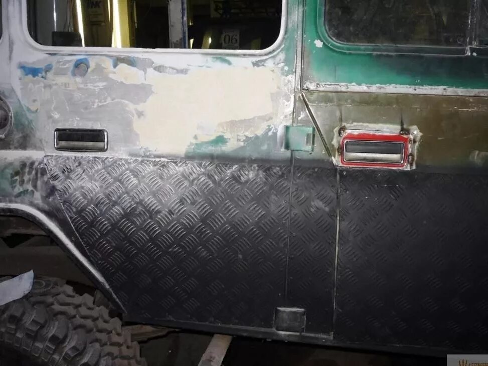 Задняя рамка уаз 3151. Сварка двери уаз 469. Передние двери уаз 469. Уаз 31514. Лючок двери уаз 452 буханка.