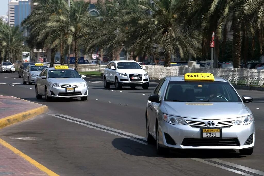 Такси в Абу Даби. Фэмили такси Дубай. Таксисты дубай
