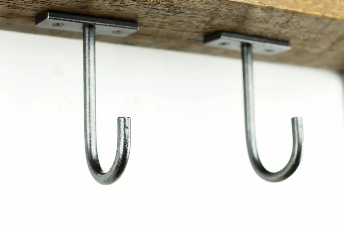 Крепление крючок Hook j-Hook. Крюк потолочный m10. Крюки Metallic lat-Hooks mfa330. Крюк для люстры (для установки в коробку СП d70х72мм) TDM. Как крючок крепится