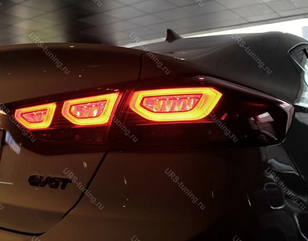 Накладка фонаря elantra md. Элантра мд лампы. Hyundai elantra светодиодные лампы. Элантра задние фары 2018. Элантра 2017 limited.