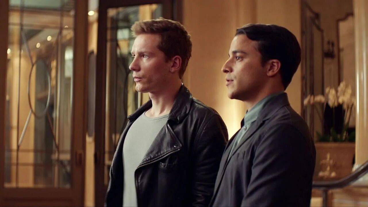 Фильм про слепого официанта 2017. Несмотря ни на что фильм. Костя ульман. Ни смотря ни на что фильм 2017. Фильм несмотря не на что 2017.