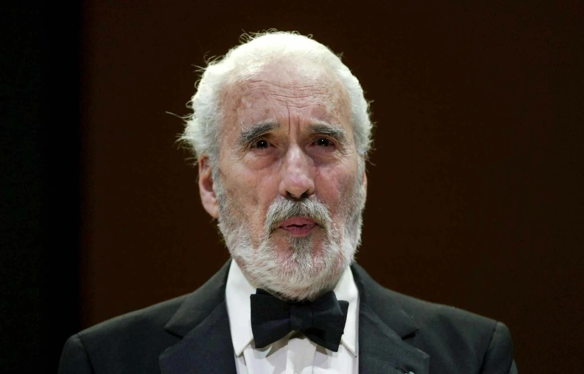 Кристофер ли. Саруман актер. Кристофер ли 2022. Сэр кристофер ли. Кристофер ли.