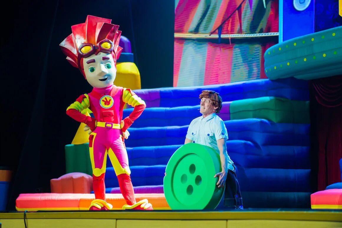 Детский праздник конфетти. Шоу детям 12. Аниматоры в детском саду. Фокусник на детский праздник. Шоу детям 12.