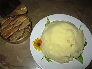 Пюре со шпротами. Бутерброды со шпротами. Картошка пюре. Сибирская толченка. Бутерброды со шпротами.