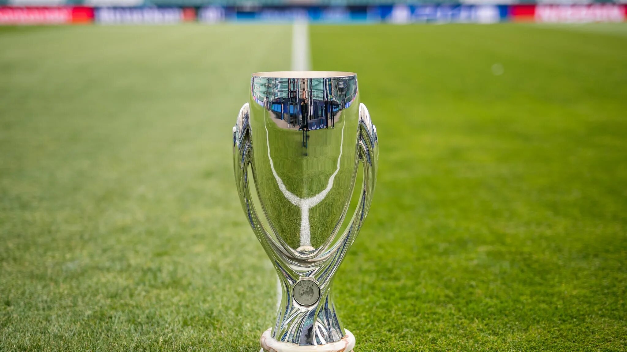 European cups. Суперкубок УЕФА 2022. Суперкубок УЕФА 2023. Суперкубок УЕФА трофей. Суперкубок УЕФА трофей 2021.