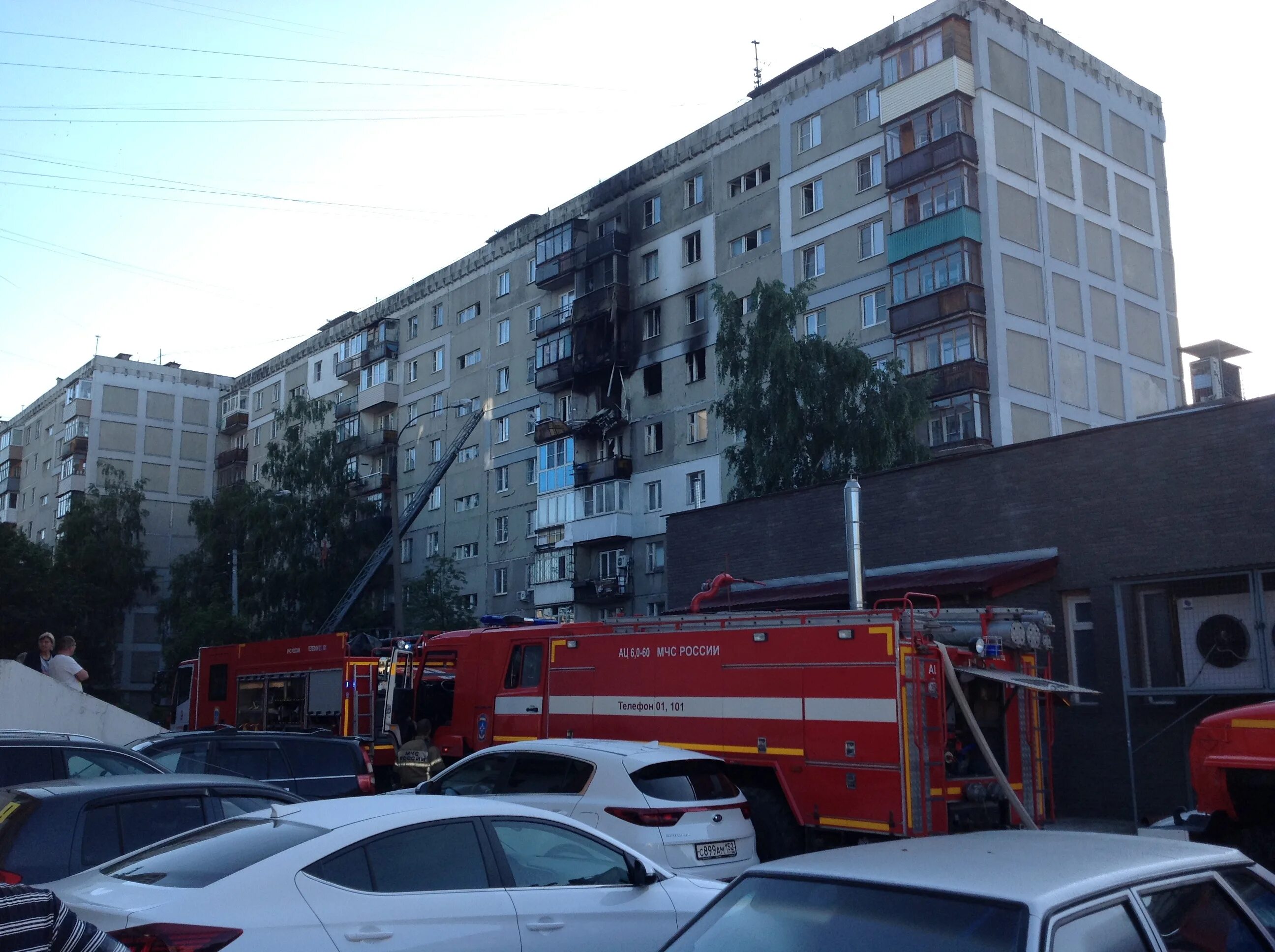 Ул краснодонцев 1. Взрыв газа в Нижнем Новгороде, улица Краснодонцев. Взрыв газа на Краснодонцев 17. Взрыв Нижний Новгород Краснодонцев 17. Взорвался ГАЗ на Краснодонцев 17 Нижний Новгород.