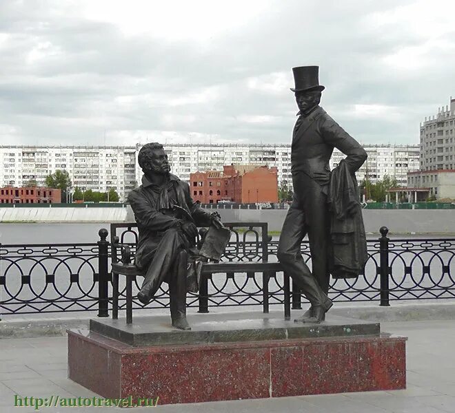 Пушкин и онегин в йошкар-оле. Памятник а с пушкину и евгению онегину в йошкар-оле. Памятник онегину йошкар ола. Пушкину (йошкар-ола). Памятник пушкину и онегину в йошкар оле.