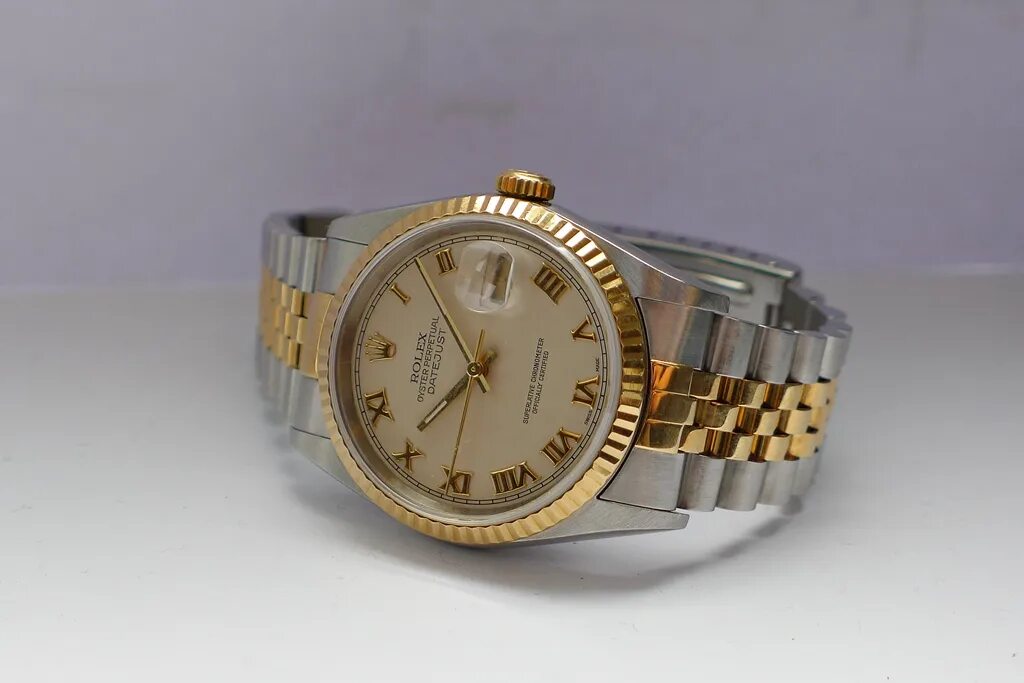 Часы Rolex Datejust 16233. Rolex ref 16233. Rolex Submariner 16233. Серийный номер ролекс.