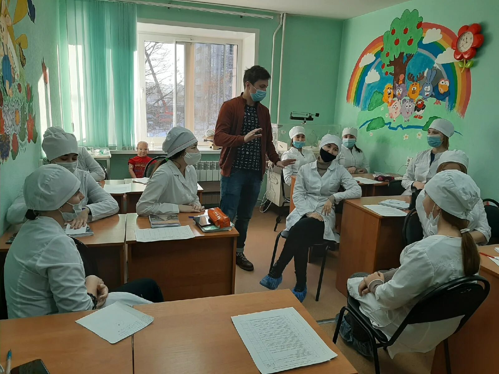 Фармацевт колледж. Ульяновский фармацевтический колледж общежитие. Фарм колледж сайт. Медико-фармацевтический колледж кгму. Общежитие фармацевтического колледжа ульяновск.