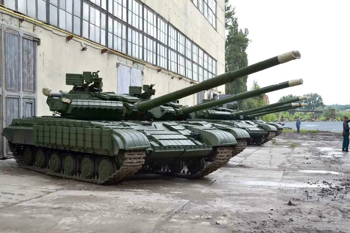 Харьковский танковый. Т-64 танк харьков. харьковский бронетанковый завод кладбище танков. т-64 танкоремонтный завод. т-80 харьков.