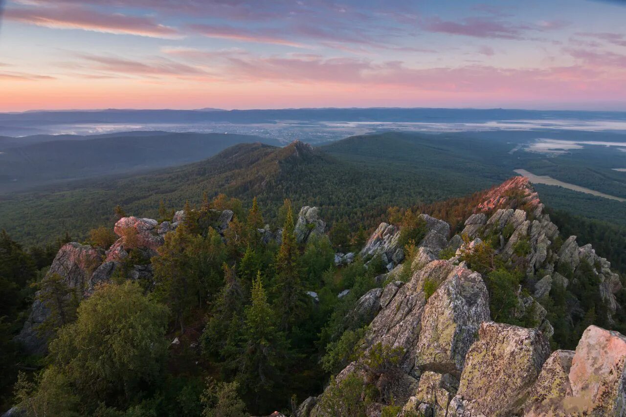 Белорецк покажи. Гора малиновая, Белорецкий район. Гора малиновая Белорецк. Малиновые горы Башкортостан. Гора Малиновка Белорецкий район.