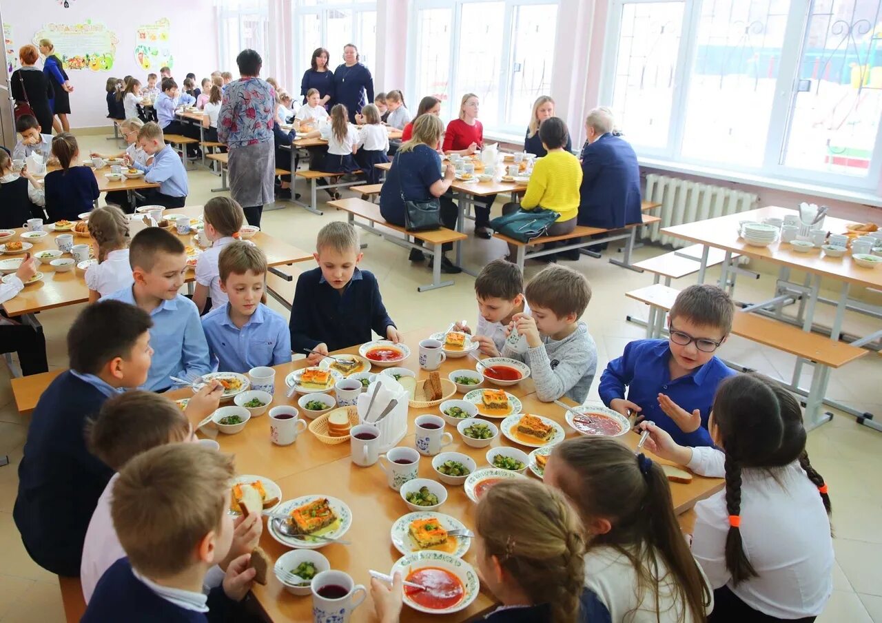 Работа в столовой в люберцах. Столовая в школе люберцах. школа 11 люберцы столовка. люберцы 11 школа столовая. в школах подмосковья продолжается проект «родительский контроль».